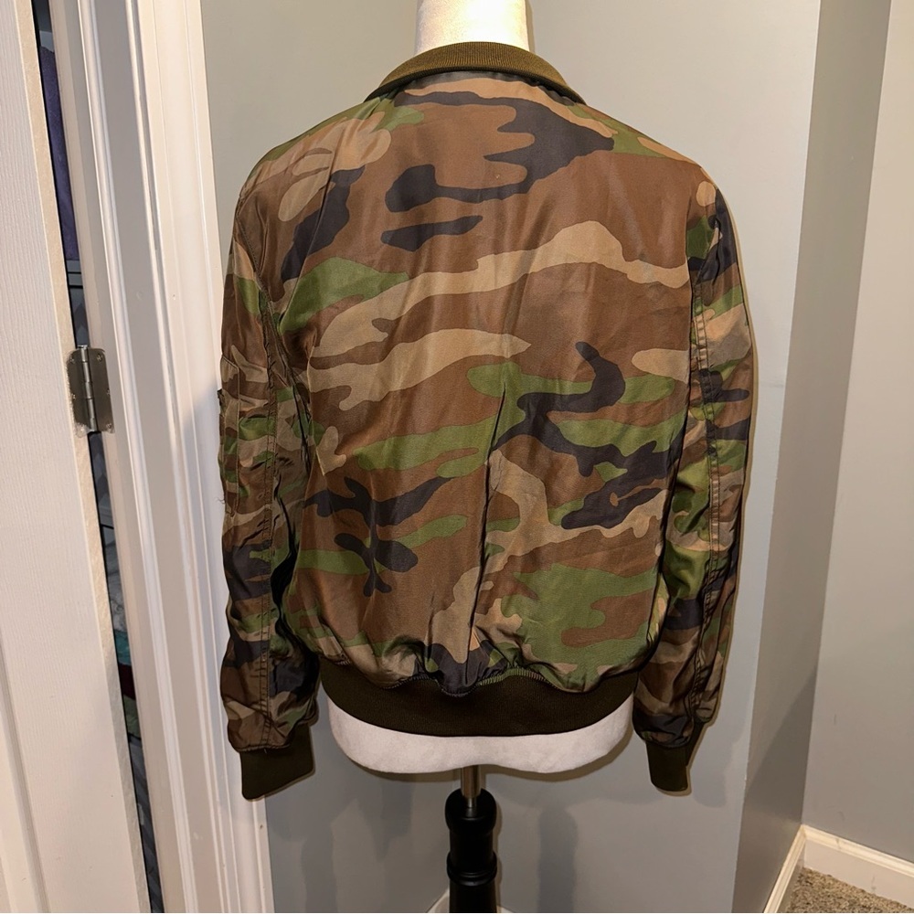 Forever 21 Camouflage Bomber Jacket - Size L - Picture 5 of 6